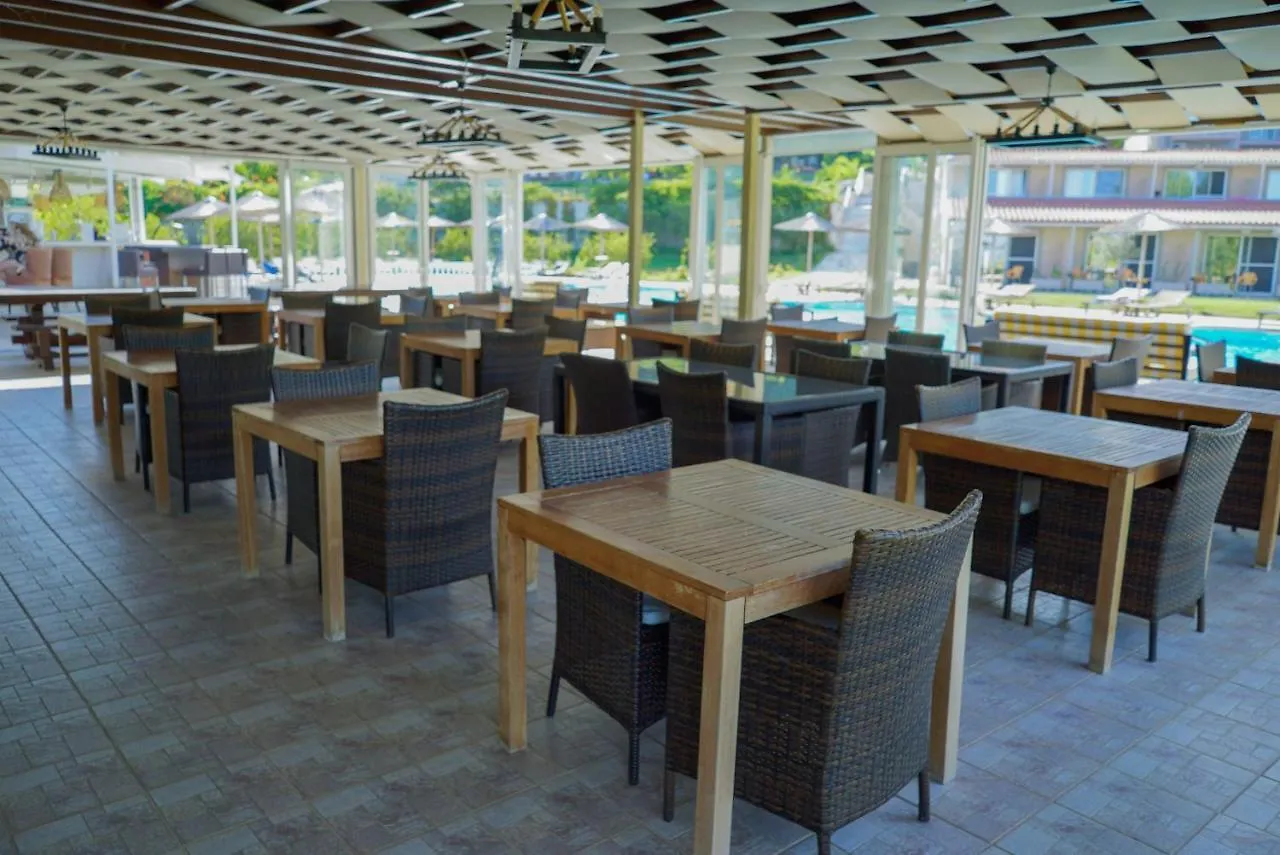 Pacifae Hotel Kateleios