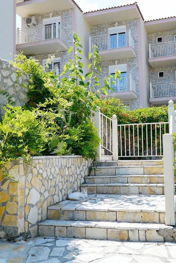 Pacifae Hotel Kateleios