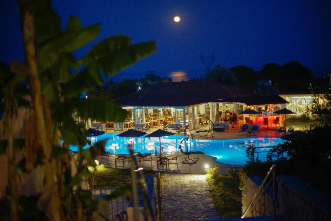 Pacifae Hotel Κατελειός